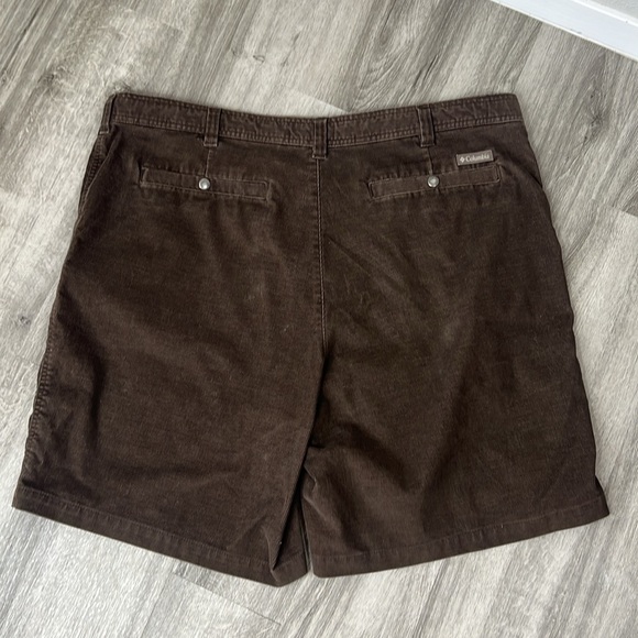 Columbia Brown Flat Front Corduroy Chino Style Shorts Big & Tall - Picture 5 of 7